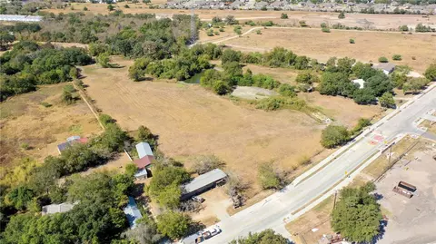2216 Old Hearne Rd, Bryan, TX 77803 photo 4