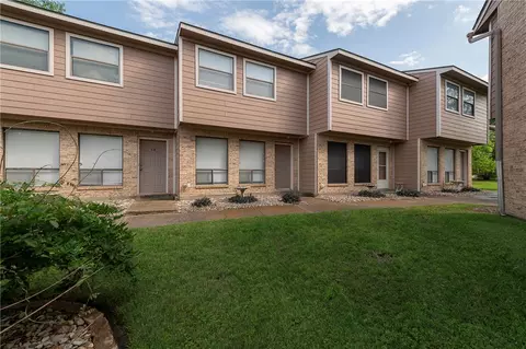 2807 Wildflower Drive 37, Bryan, TX 77802