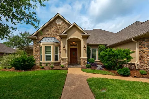 5114 Congressional Dr, College Station, TX 77845