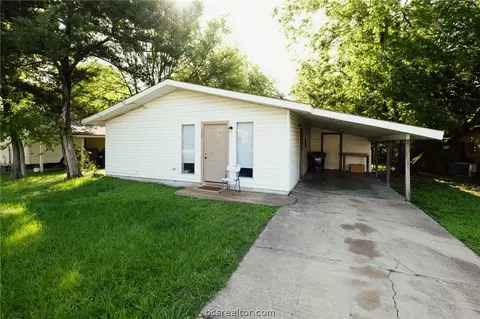 200 Richards Street A, College Station, TX 77840