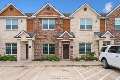 301 SW Parkway 322, College Station, TX 77840
