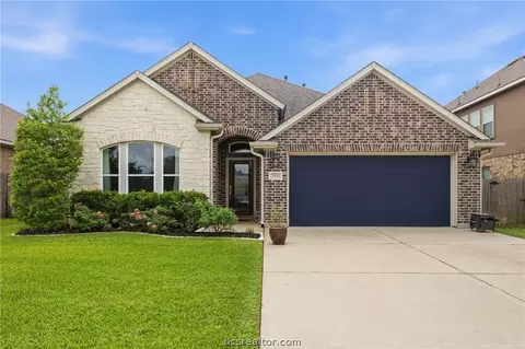 2521 Portland Ave, College Station, TX 77845