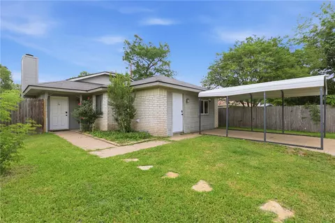 3113 Larkspur Cir, College Station, TX 77845