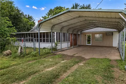 6088 Hare Ln, Bryan, TX 77808