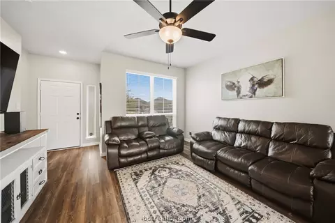203 36th Rdg, Caldwell, TX 77836