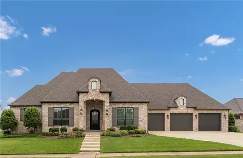 1201 Quarry Oaks Dr, College Station, TX 77845