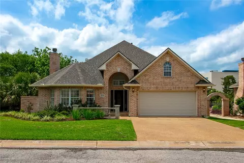 922 Grand Oaks Cir, College Station, TX 77840