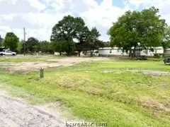 1905 Eisenhower Ave, Bryan, TX 77803