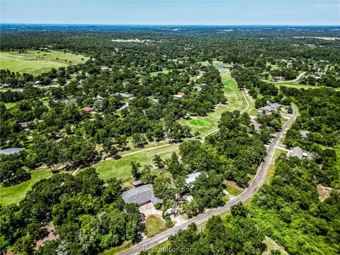 67 Fairway Dr, Hilltop Lakes, TX 77871