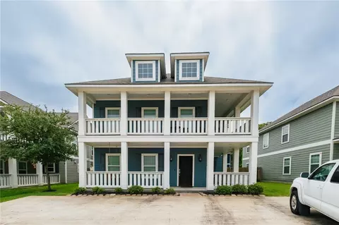 4208 Oaklawn St, Bryan, TX 77801