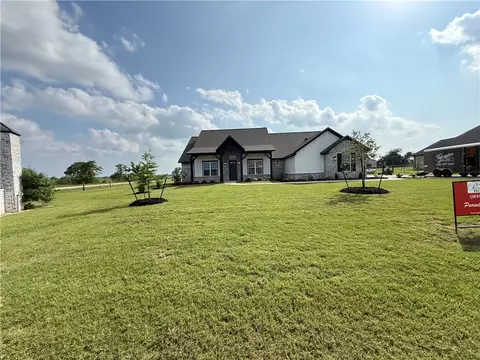 3201 Hunters Crossing Trl, Bryan, TX 77808