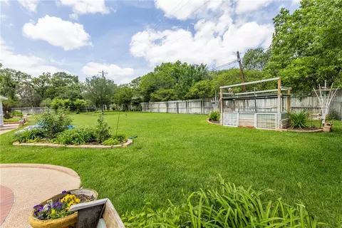 404 Hensel Ave, Bryan, TX 77801 photo 34