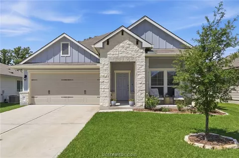 1943 Thorndyke Ln, Bryan, TX 77807