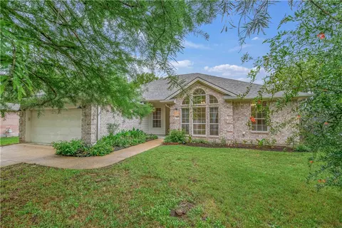 305 Augsburg Ln, College Station, TX 77845