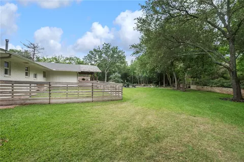 Exterior - 303 Brookside Dr E, Bryan, TX 77801 photo 9 of 11