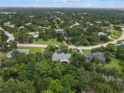 View/Area - 303 Brookside Dr E, Bryan, TX 77801 photo 3 of 3