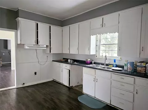 Kitchen - 801 Ash St, Bryan, TX 77803 photo 2 of 3