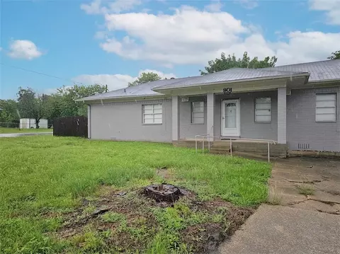 801 Ash St, Bryan, TX 77803