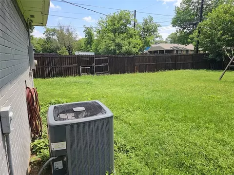 Exterior - 801 Ash St, Bryan, TX 77803 photo 4 of 5
