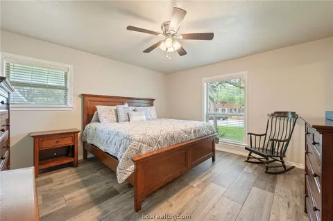 Bedroom - 1208 Broadmoor Dr, Bryan, TX 77802 photo 2 of 3