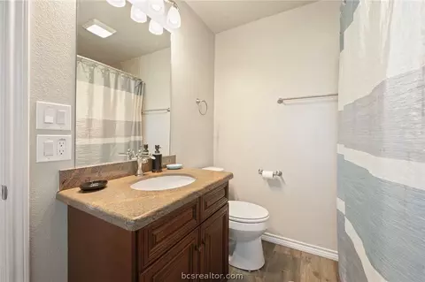 Bath - 1208 Broadmoor Dr, Bryan, TX 77802 photo 2 of 3