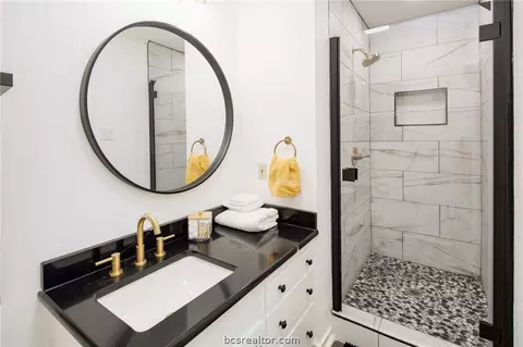 Bath - 2402 Morris Ln, Bryan, TX 77802 photo 1 of 3