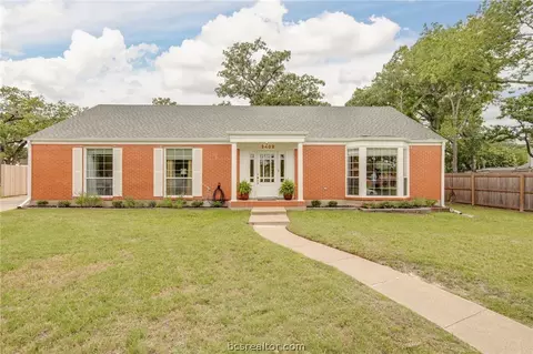 Exterior - 2402 Morris Ln, Bryan, TX 77802 photo 2 of 8