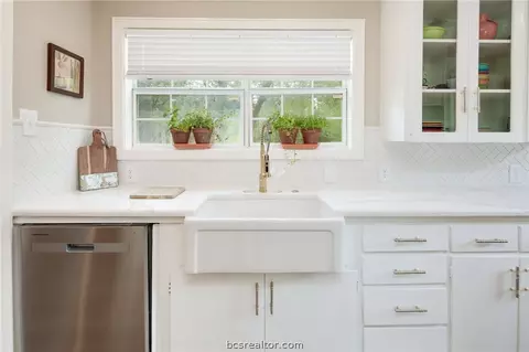 Kitchen - 2402 Morris Ln, Bryan, TX 77802 photo 4 of 6