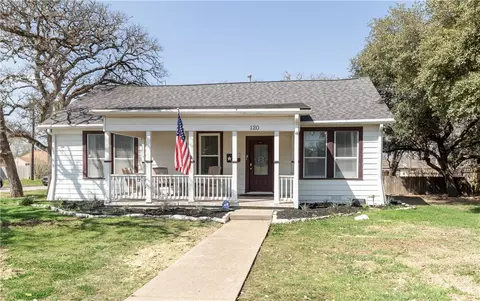 120 Fairway Dr, Bryan, TX 77801