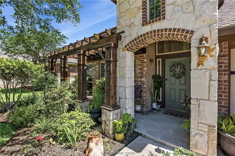 4203 Muncaster Ln, College Station, TX 77845