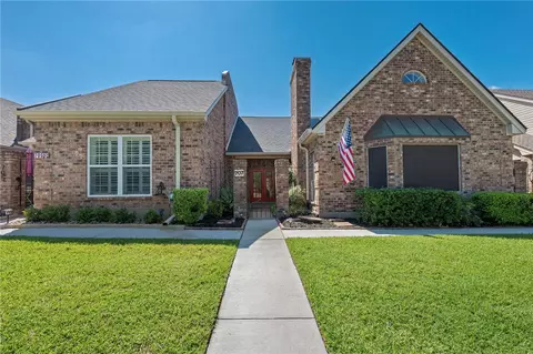 707 Walker St, Bryan, TX 77802
