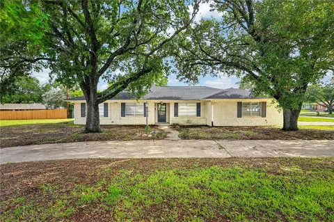 3501 Cavitt Ave, Bryan, TX 77801