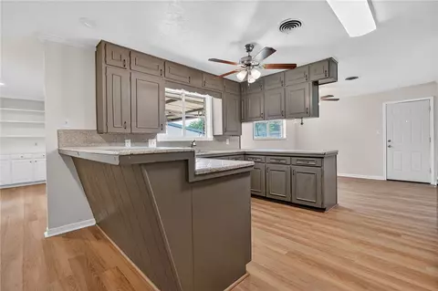 3501 Cavitt Ave, Bryan, TX 77801 photo 8