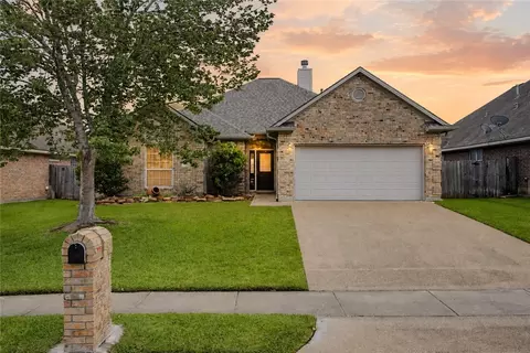 110 Meir Ln, College Station, TX 77845