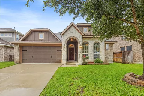 4202 Shallow Creek Ct, College Station, TX 77845