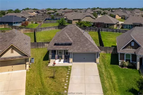 2071 Positano Loop, Bryan, TX 77808 photo 4