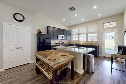 2071 Positano Loop, Bryan, TX 77808 photo 8