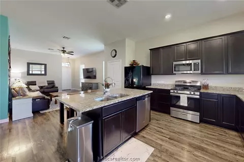 2071 Positano Loop, Bryan, TX 77808 photo 9
