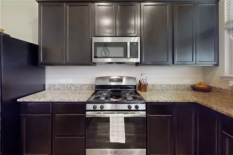 2071 Positano Loop, Bryan, TX 77808 photo 10