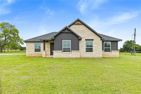 596 J W Martine Rd, Hearne, TX 77859