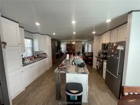 11320 Old Hearne, Bryan, TX 77807 photo 2
