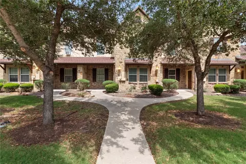 504 Deacon Dr W, College Station, TX 77845