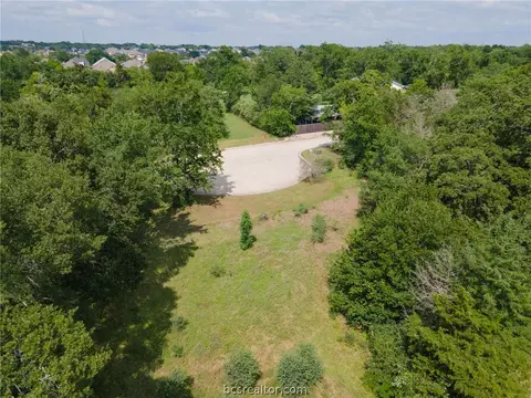 7012 Rose Point Ct, Bryan, TX 77808 photo 11