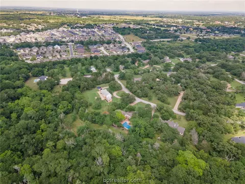 7012 Rose Point Ct, Bryan, TX 77808 photo 8