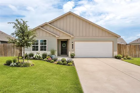 137 Windmill Rd, Snook, TX 77878
