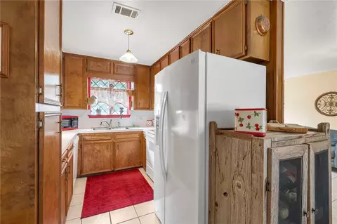 Kitchen - 3302 Oregon Trl, Bryan, TX 77803 photo 1 of 2
