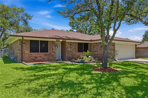 3807 Kelli Ln, Bryan, TX 77802