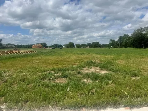 1920 Mcarthur Ave, Bryan, TX 77803