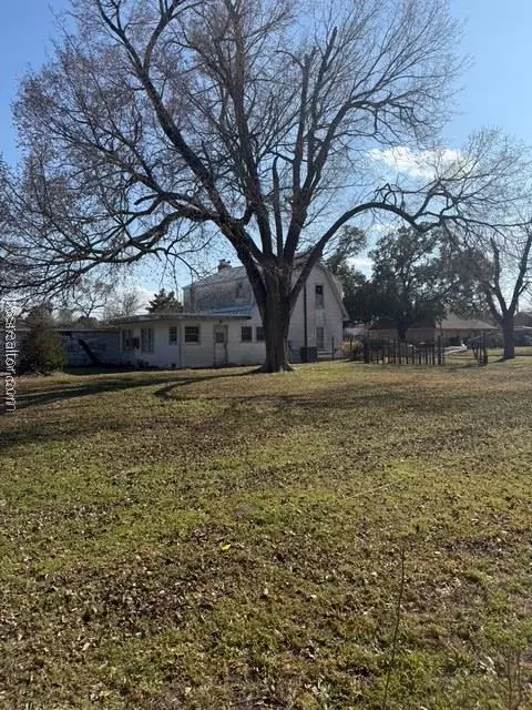 1212 E 28th St, Bryan, TX 77803