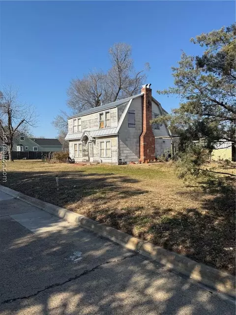 1212 E 28th St, Bryan, TX 77803 photo 2